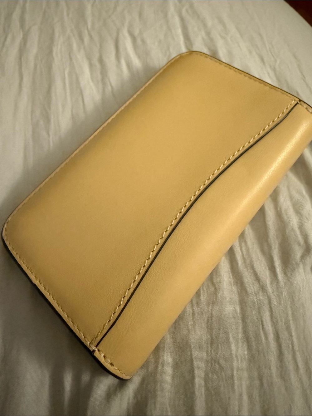 Essential Slim Card Case - Picture 3 of 8